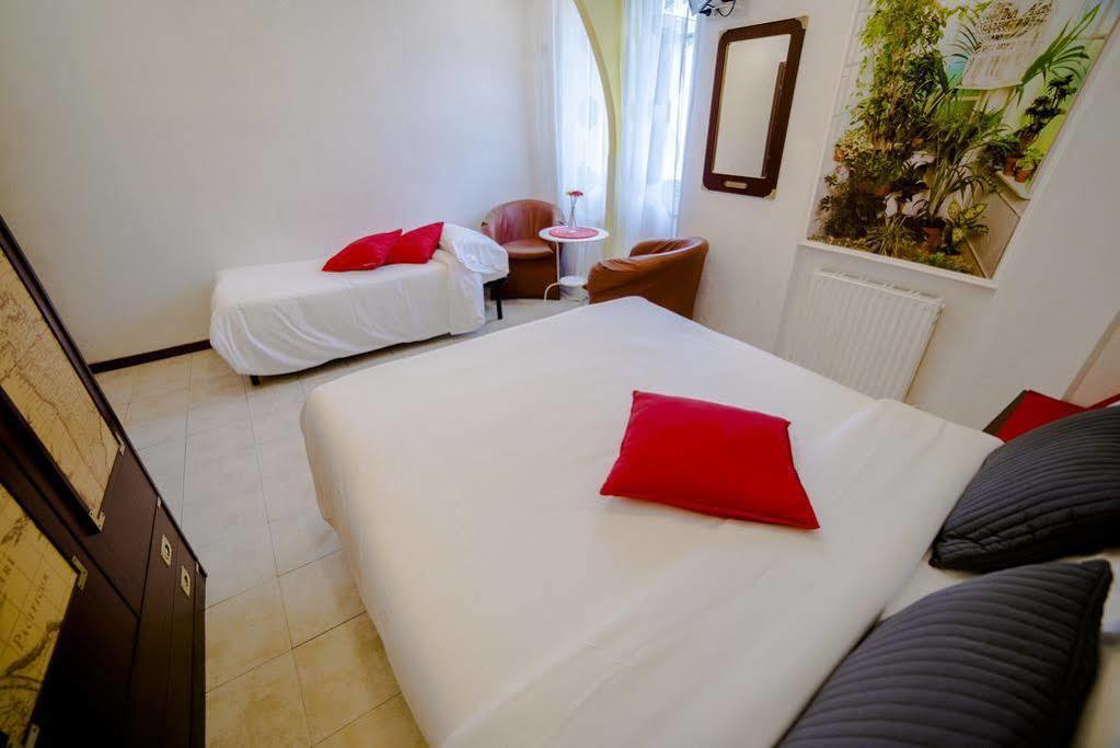 Galleria Frascati Rooms And Apartment Eksteriør bilde